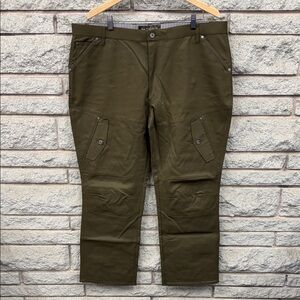 Men's Cargo Pants in Olive Green with Utility Pockets